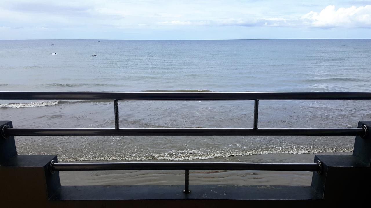 Nasional Hotel Gunungsitoli Eksteriør bilde