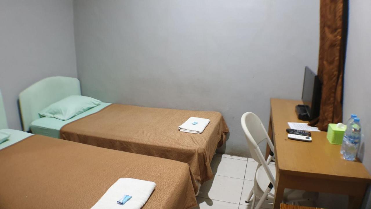 Nasional Hotel Gunungsitoli Eksteriør bilde